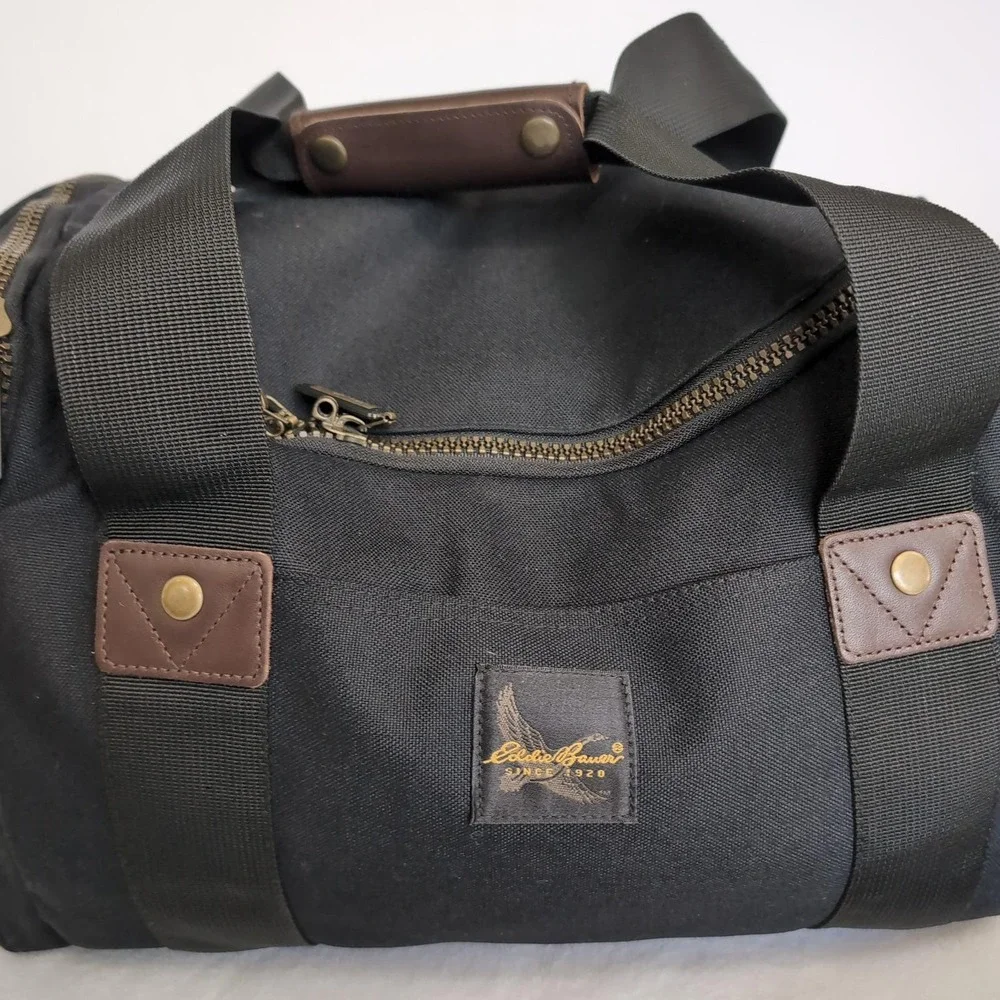 New Vintage Eddie Bauer Duffel Bag Black Nylon Carry On Travel Weekender Luggage